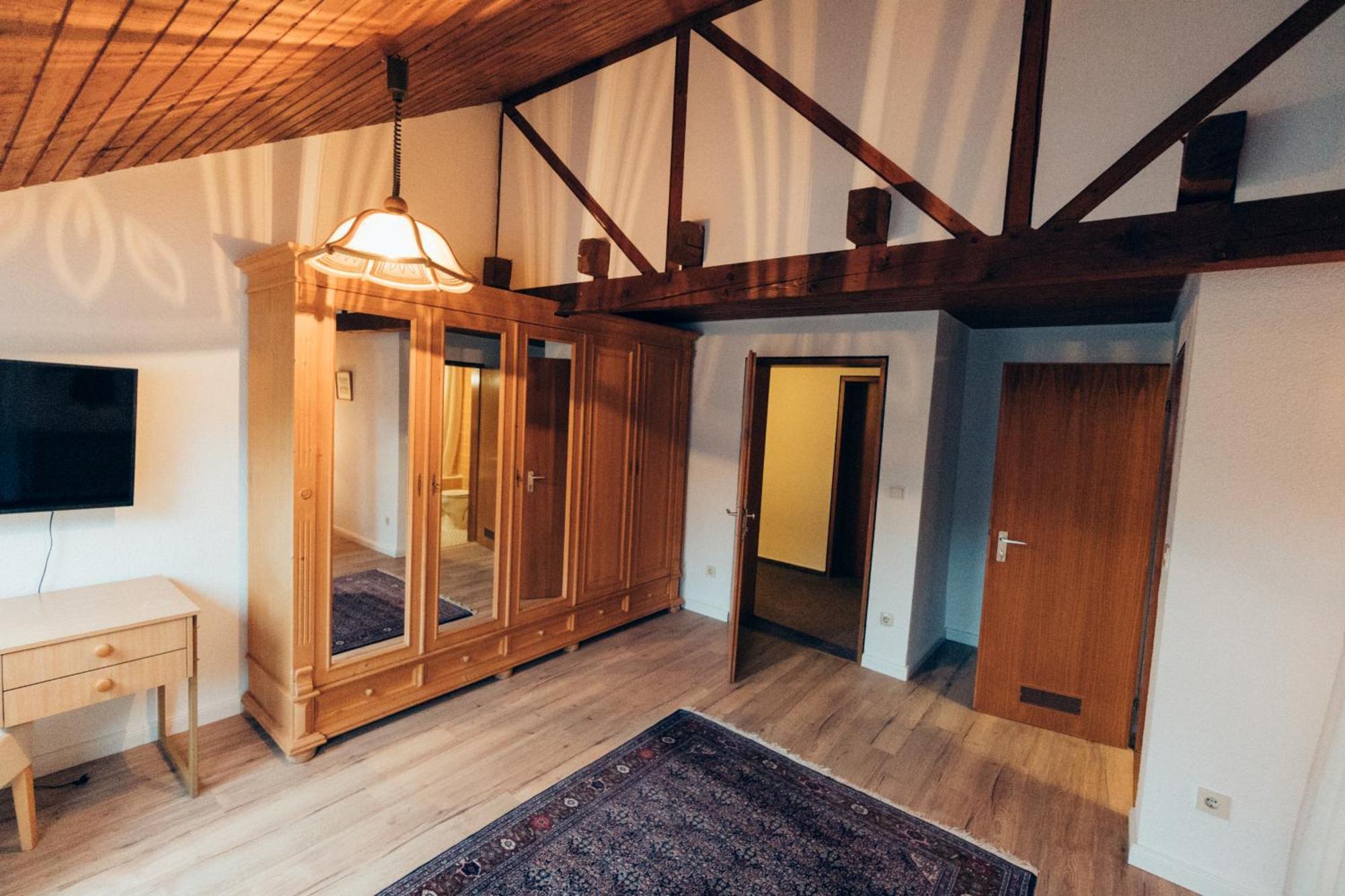 Gasthof Hotel Zur Post Egloffstein Buitenkant foto